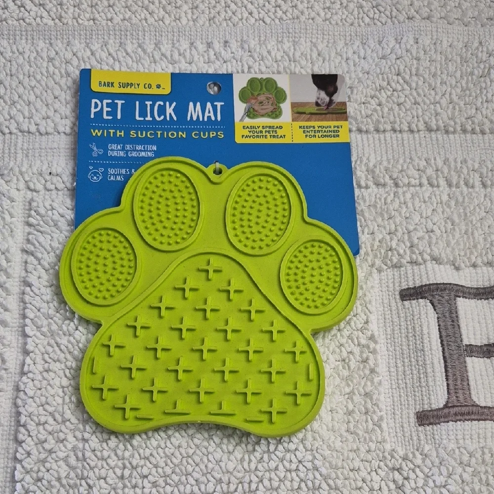 Bark Supply Co. Lime Green Pet Lick Mat With Suction Cups